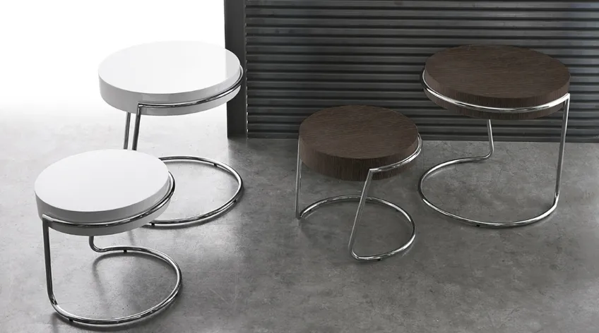 Tavolino moderno in metallo con piano tondo in laccato o impiallacciato Gemini di Target Point