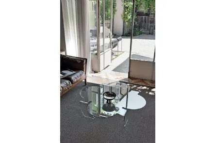 Tavolino in vetro curvato con piano dalle forme stilizzate di design Quadrifoglio di Target Point
