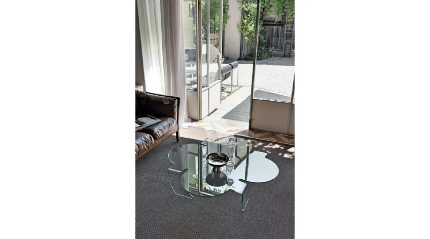 Tavolino in vetro curvato con piano dalle forme stilizzate di design Quadrifoglio di Target Point