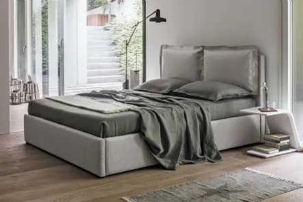 Letto matrimoniale moderno imbottito in tessuto Soft-Touch Bendigo di Target Point