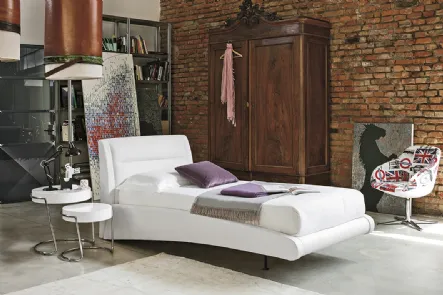 Letto singolo dal design sospeso imbottito Stromboli di Target Point