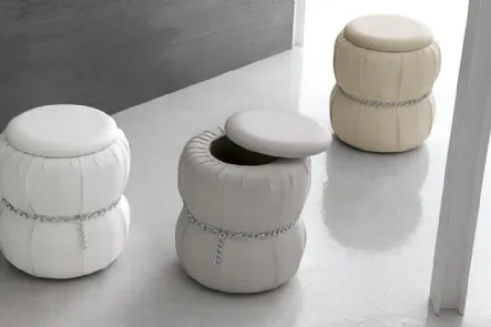 Pouf moderno in Soft-Touch con catena e contenitore Pscià di Target Point