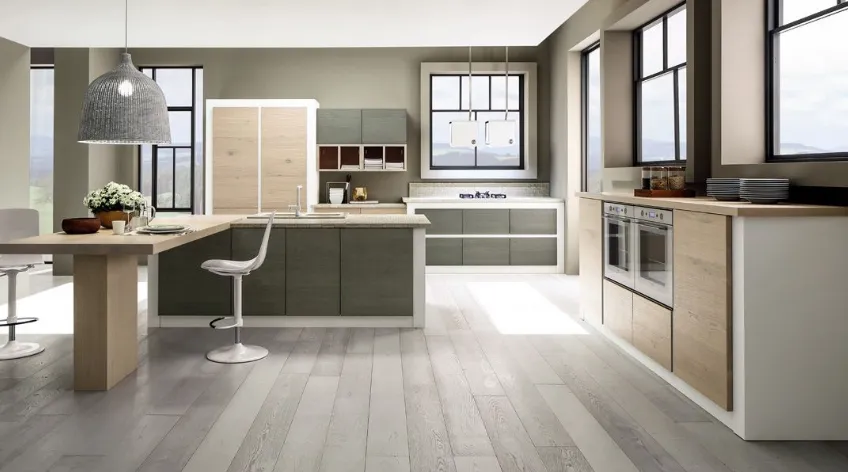 Cucina elegante e innovativa con blocchi assestanti, lineari ante con finitura in laminato venato a più colori, tavolo a penisola in legno Comp 08 di Arrex